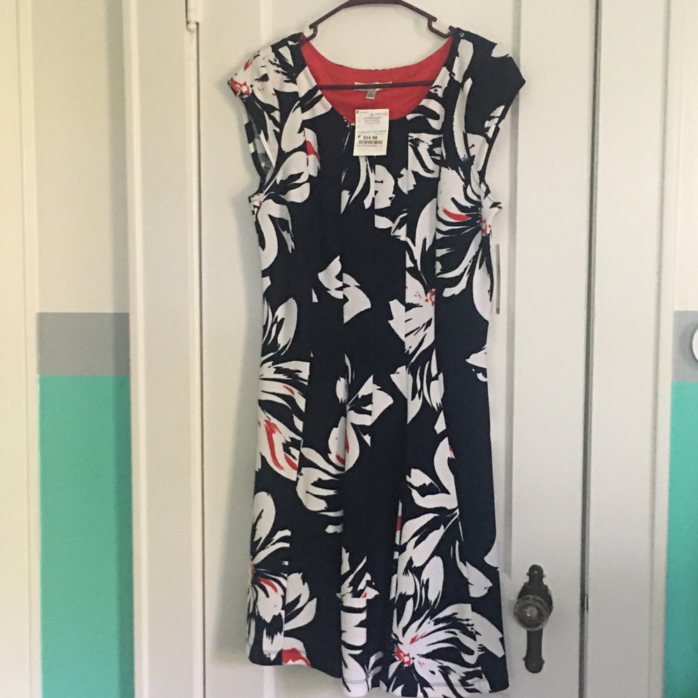 Women’s Sleeveless Summer Dress - Large